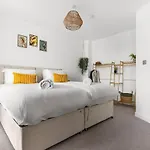 Feriehus 3br Penthouse, Free Secure Parking, Luxury *