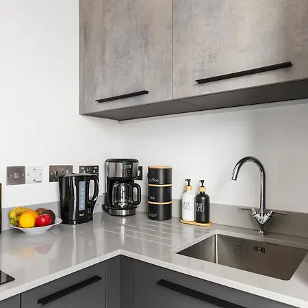 3br Penthouse, Free Secure Parking, Luxury