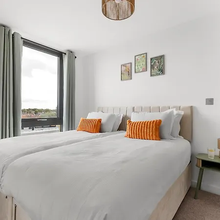 3br Penthouse, Free Secure Parking, Luxury