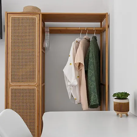 3br Penthouse, Free Secure Parking, Luxury *