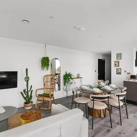 Сasa de vacaciones 3br Penthouse, Free Secure Parking, Luxury *