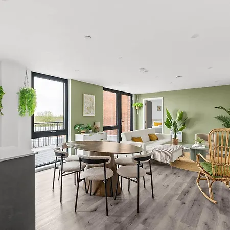 Сasa de vacaciones 3br Penthouse, Free Secure Parking, Luxury *