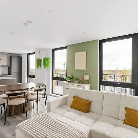 3br Penthouse, Free Secure Parking, Luxury Сasa de vacaciones