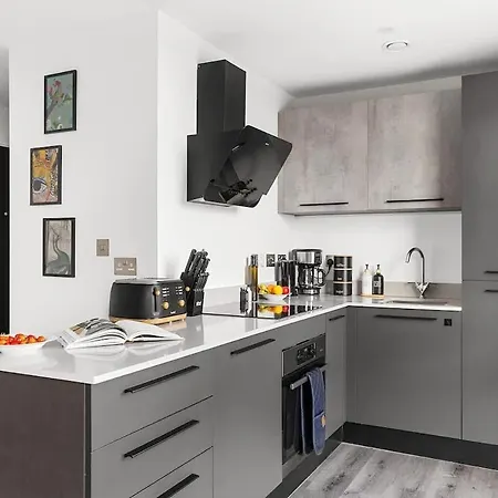 3br Penthouse, Free Secure Parking, Luxury Сasa de vacaciones *