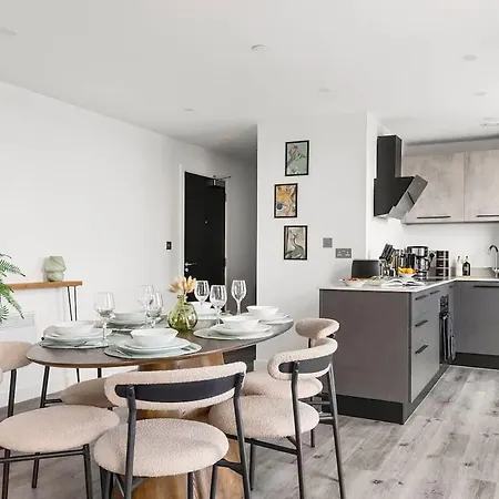 3br Penthouse, Free Secure Parking, Luxury Сasa de vacaciones