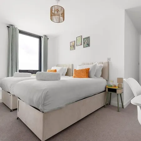 3br Penthouse, Free Secure Parking, Luxury