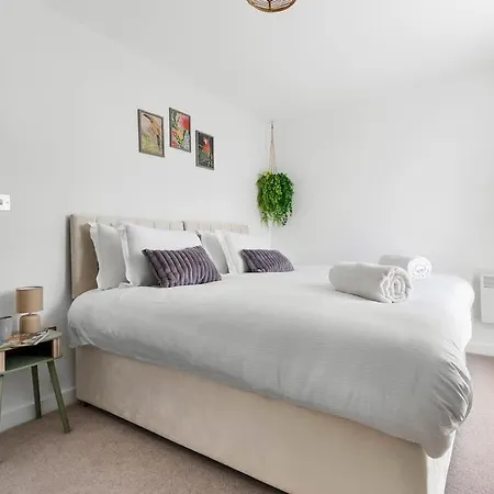 3br Penthouse, Free Secure Parking, Luxury Сasa de vacaciones York